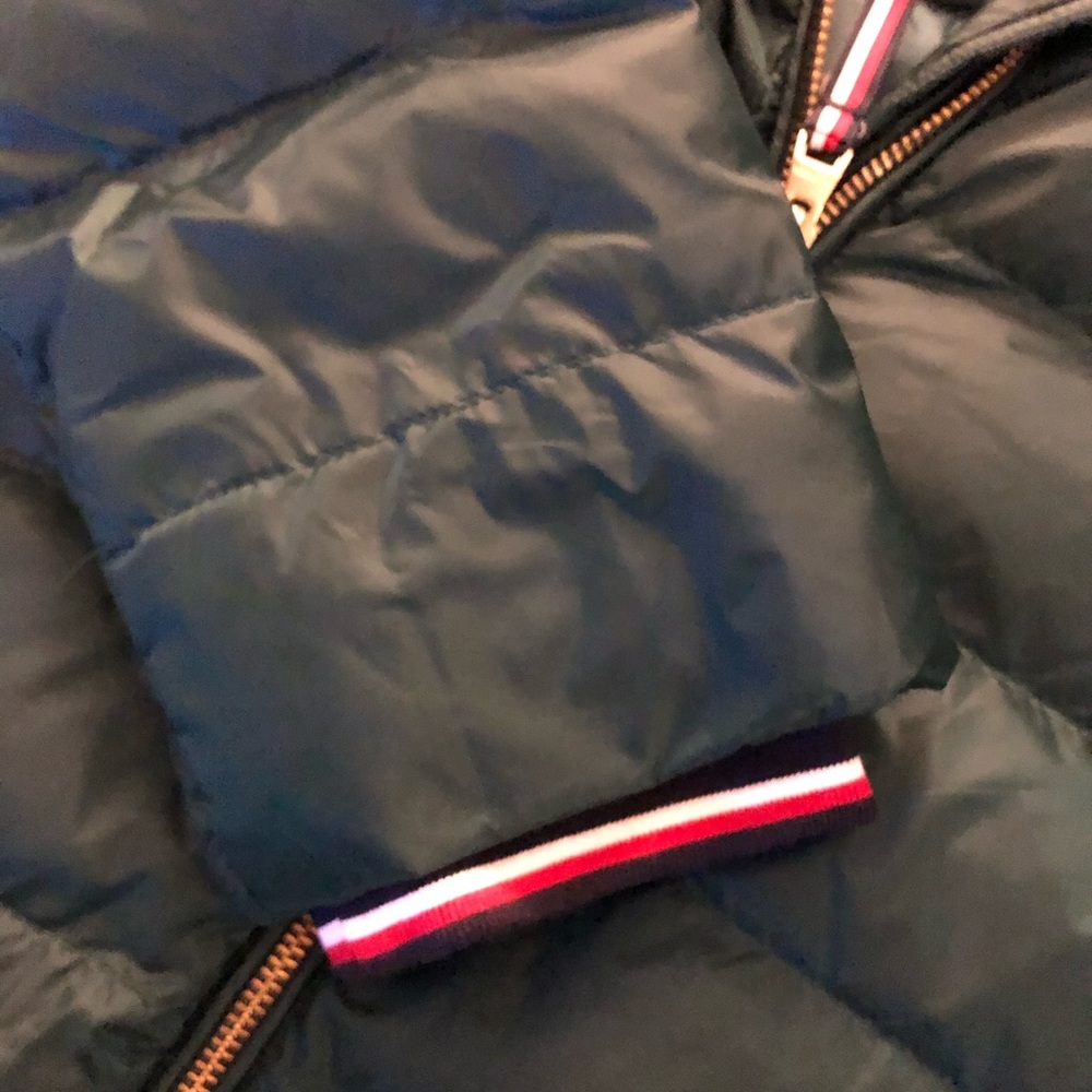 Tommy Hilfiger puffer jacket - Picture 4 of 7